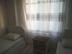 Free WiFi, bed sheets