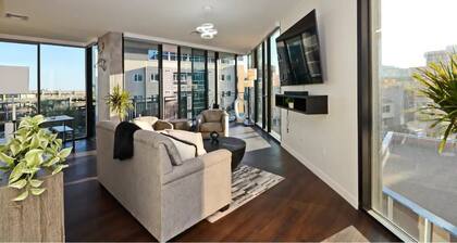 Luxury High Rise Flat - Free Underground Parking