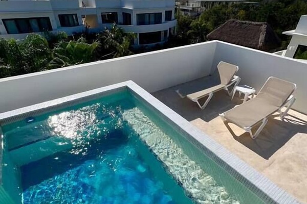 private rooftop plunge pool