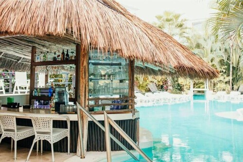 Penthouse - Private - Pool & Heated Jacuzzi & Rooftop A3022B