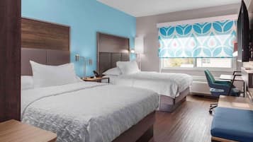 ルーム クイーンベッド 2 台 | アイロン / アイロン台、WiFi (無料)、ベッドシーツ