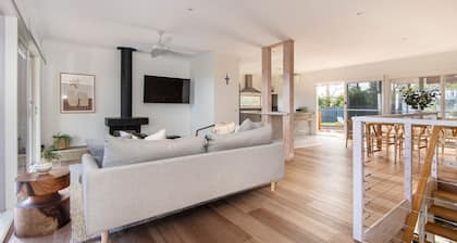 The Navigator with heated pool and spa