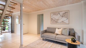 Interior - The Navigator with heated pool and spa (McCrae)