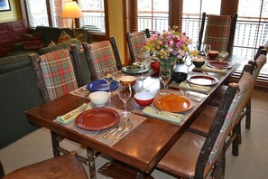 Dining - Teton Club 3 Bedroom in Luxury Ski in Ski out Resort! (Teton Village)