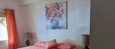 1 bedroom, free WiFi, bed sheets