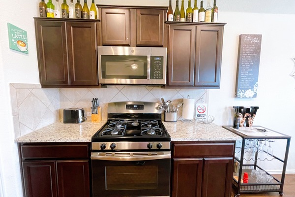 KĂŒhlschrank, Mikrowelle, Ofen, Herdplatte