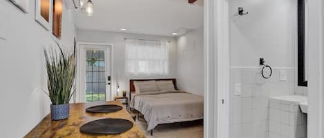 1 bedroom, iron/ironing board, free WiFi, bed sheets