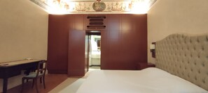 1 bedroom, in-room safe, desk, iron/ironing board