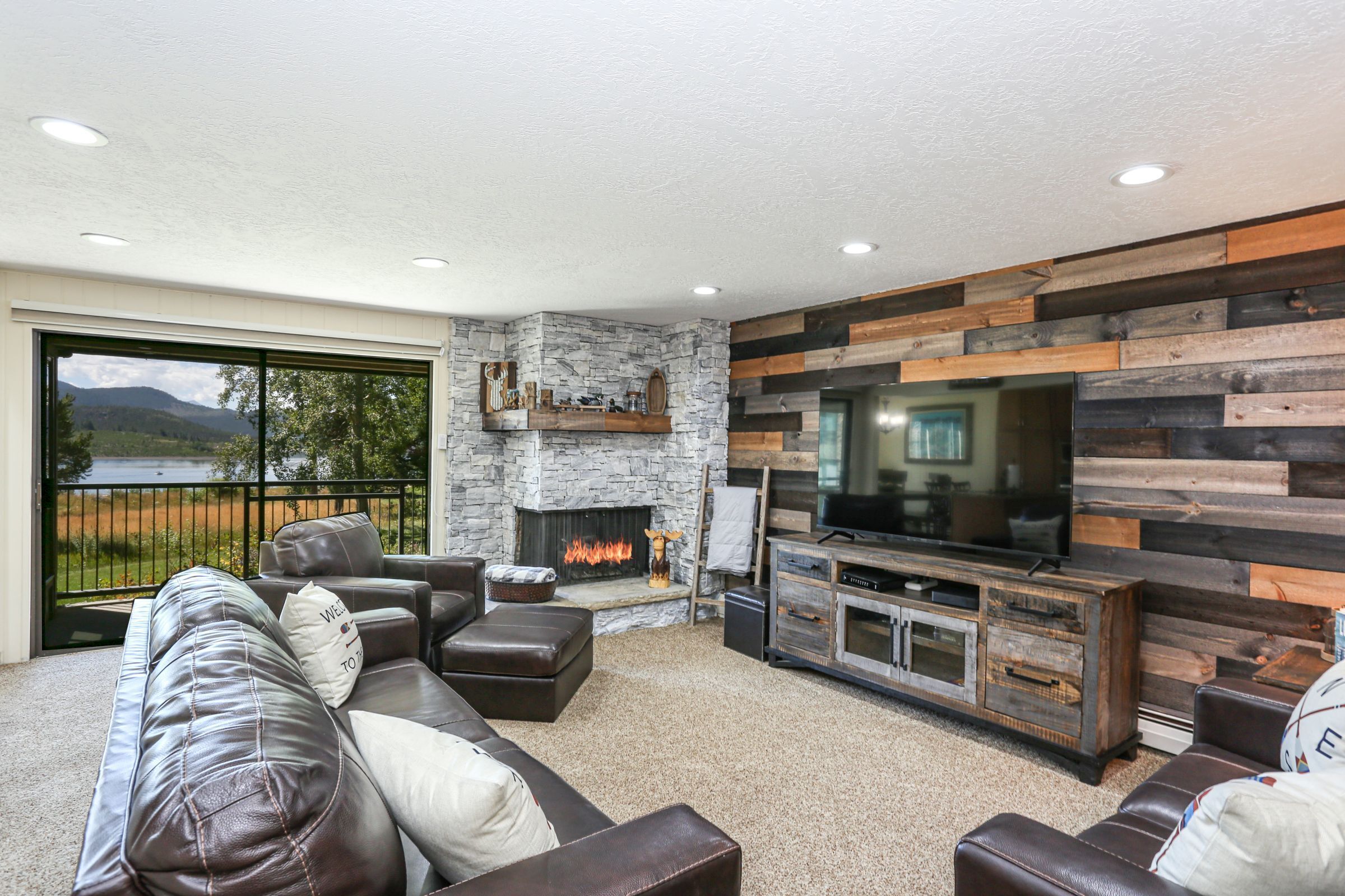 Smart TV, chimenea