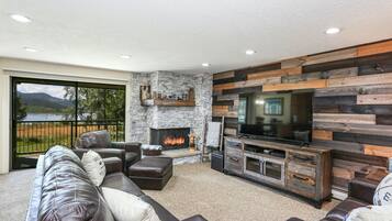 Smart TV, chimenea