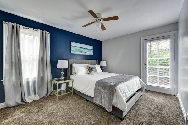 2 habitaciones, escritorio, tabla de planchar con plancha y wifi gratis 