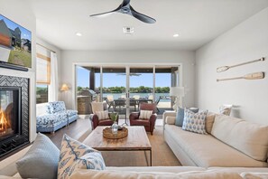 TV, fireplace, table tennis, stereo - Waterhouse at LBJ Residence III, 6 King Bedrooms, Pool/Spa, Boat/PWC Lift, Slide (Kingsland)