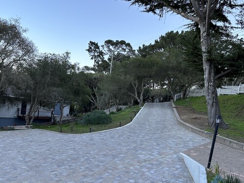 Hidden Gem - Cozy, New 1 br/1 ba unit in a peaceful and centrally located place