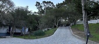 Hidden Gem - Cozy, New 1 br/1 ba unit in a peaceful and centrally located place