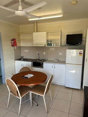 Classic Cabin | Living area | 30-cm flat-screen TV with digital channels, TV
