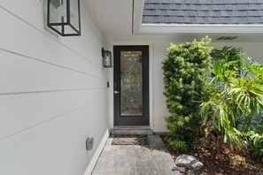 تفاصيل الفندق من الخارج