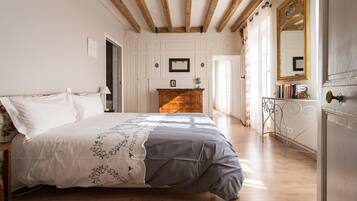 1 bedroom, iron/ironing board, travel crib, WiFi (free)