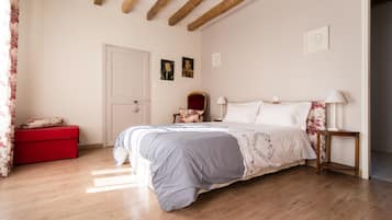 1 Schlafzimmer, Bügeleisen/Bügelbrett, Reisekinderbett, kostenloses WLAN