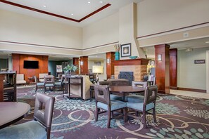 Dining - Suite in Downtown Chattanooga | Hot Tub Access (Chattanooga)