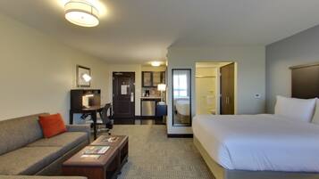 StrykjÀrn/strykbrÀda, gratis wi-fi och sÀngklÀder