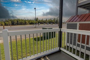 Property grounds - ML 109: Stylish Hideaway | Next to Village & Perfect Retreat (Snowshoe)