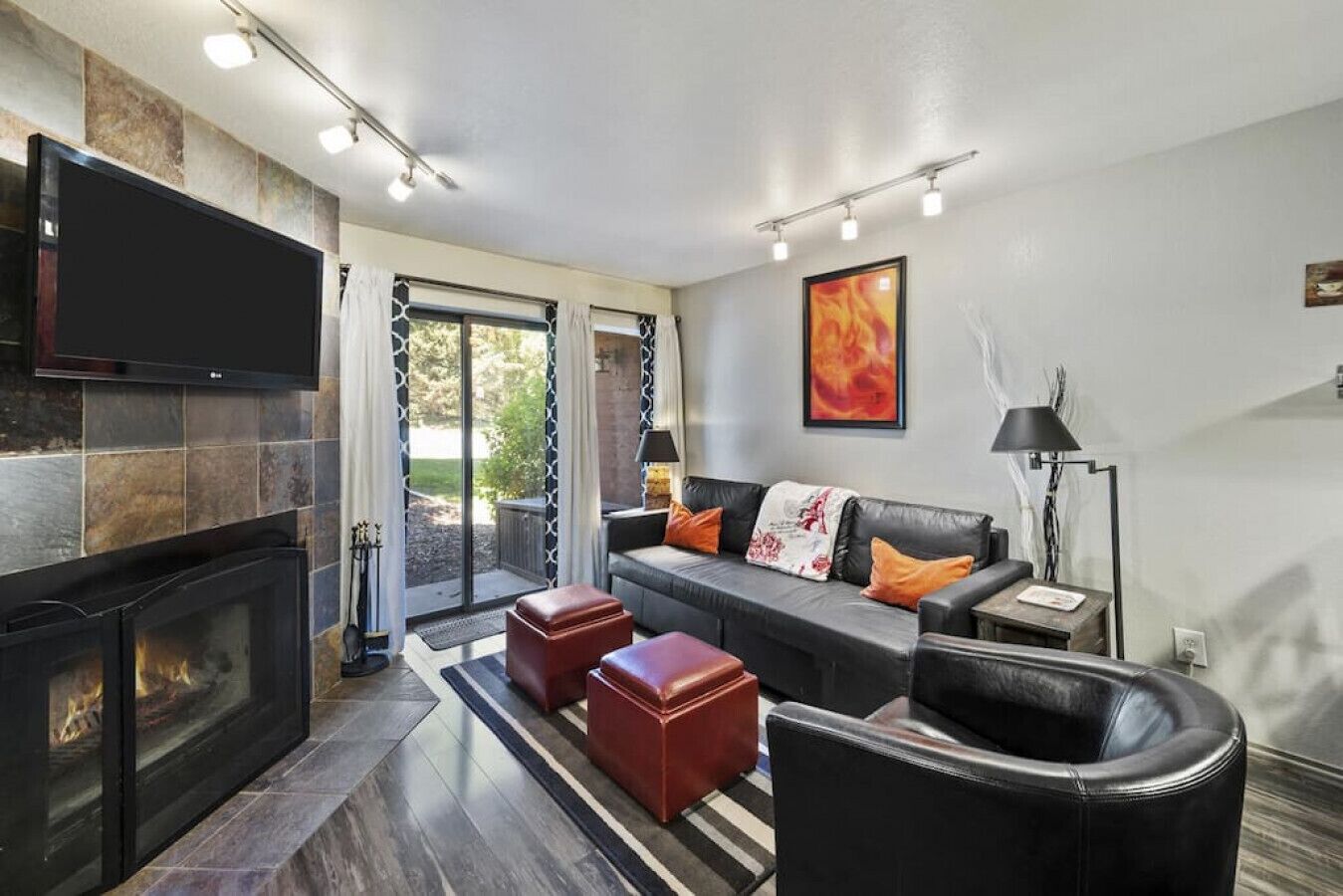Snowcrest Inn: Upgraded Condo, 5 Min Walk to Lift