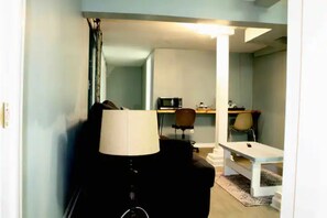 Interior - Lakewood Nook (Atlanta)