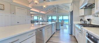 Happy Sol *9 bedroom*Oceanfront*Elevator*Pool