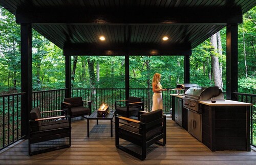 Penthouse in the Trees : 15 minutes to Hocking Hills State Park : Stunning Views