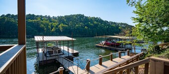 The Woodshed! Hot Tub | Waterfront | Fire Pit