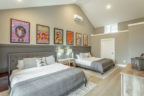 3 makuuhuonetta, työpöytä, silitysrauta/-lauta, ilmainen Wi-Fi