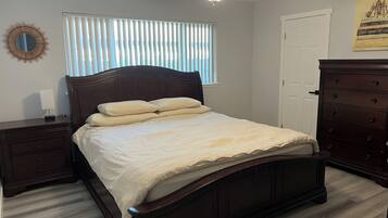 2 habitaciones, tabla de planchar con plancha y wifi gratis