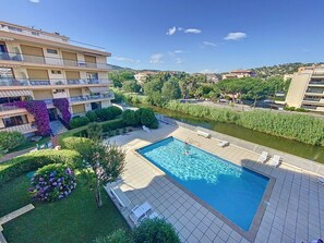 Pool - New T2 apartment for 4 people in residence with swimming pool (SAINTE MAXIME)