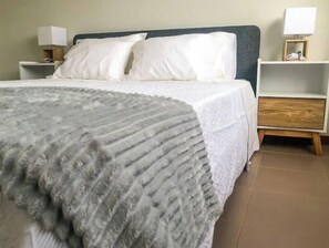 3 bedrooms, iron/ironing board, free WiFi, bed sheets