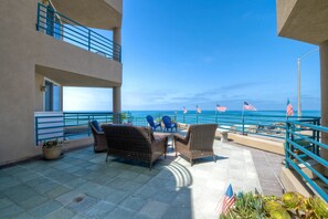 Terrace/patio - 3BR Oceanview, Gated Community & Parking, Elevator (Oceanside)