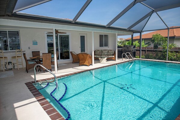 Piscina externa, piscina aquecida