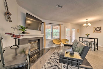 Nashville Vacation Rental | 3BR | 2.5BA | Stairs Required | 1,700 Sq Ft