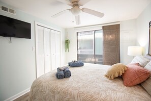 2 bedrooms, travel cot, free WiFi, bed sheets - #1 Beach Oasis w/ beach access on Carolina Beach! (Carolina Beach)