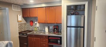 Welcoming, Wonderfully Cozy 1 bdrm Apt