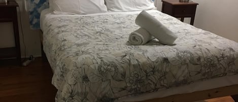 2 عدّة غرف نوم ومكتب ومكواة/لوح كي وواي فاي مجانًا