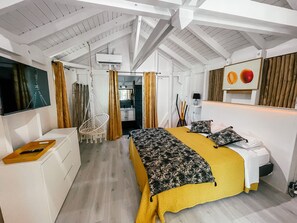 1 bedroom, travel cot, free WiFi, bed sheets