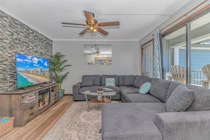 TV - Retreat by the Sea (Myrtle Beach)