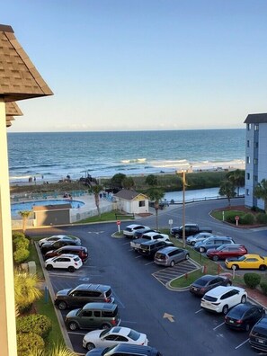 Property grounds - Retreat by the Sea (Myrtle Beach)