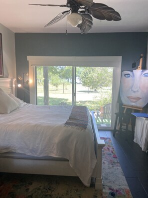 4 bedrooms, desk, free WiFi, bed sheets
