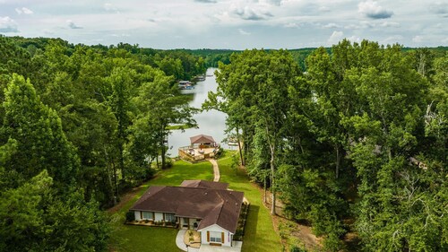Abigail's Lake Haven by Big Fish Real Estate Group at Lake Martin