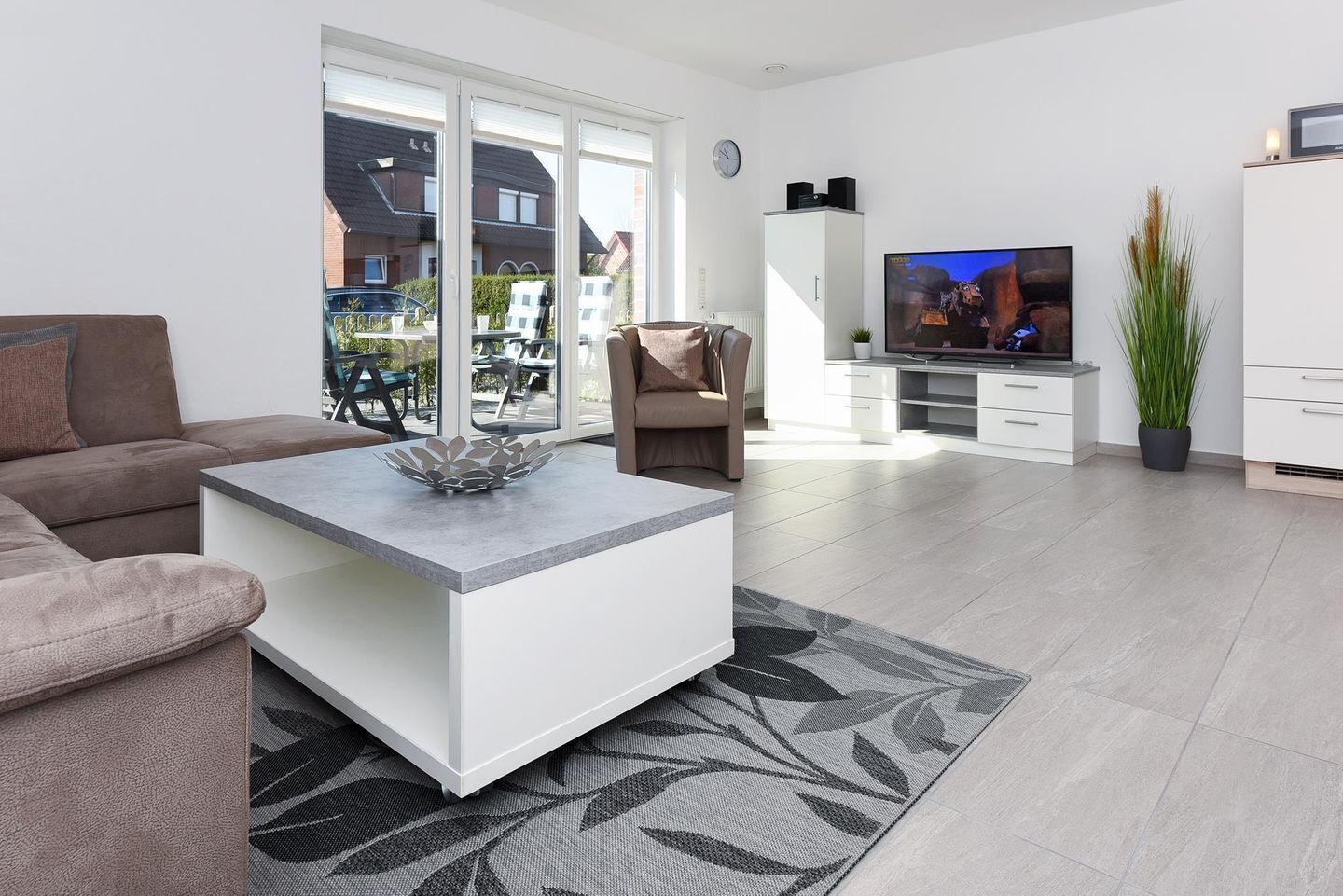 Televisión y reproductor de DVD 