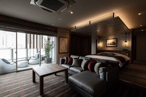 Individually decorated, desk, free WiFi, bed sheets - Y-HOTEL (Hiroshima)