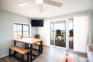 Dining - #4 Carolina Beach Ocean Views,Private Beach Access (Carolina Beach)