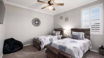 4 soverom, strykejern/-brett, reiseseng for barn og wi-fi