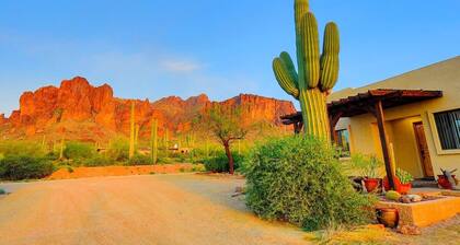 Lost Dutchman Retreat Stunning Views Dog Friendly